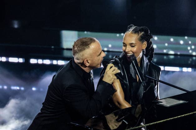 Live Music Show - 76Â° Festival di Sanremo 2026 - 3^ Serata ALICIA KEYS AND EROS RAMAZZOTTI RAF on stage during the third night of the Festival Sanremo during 76Â° Festival di Sanremo 2026 - 3^ Serata , Live Music Show in Sanremo, Italy, February 27 2026 Sanremo Sanremo Italy Copyright: xRenataxRoattinox xLiveMediax LPM_2317870