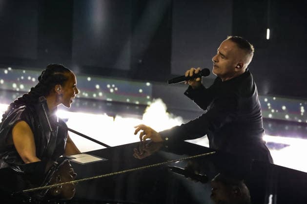 Live Music Show - 76Â° Festival di Sanremo 2026 - 3^ Serata ALICIA KEYS AND EROS RAMAZZOTTI RAF on stage during the third night of the Festival Sanremo during 76Â° Festival di Sanremo 2026 - 3^ Serata , Live Music Show in Sanremo, Italy, February 27 2026 Sanremo Sanremo Italy Copyright: xRenataxRoattinox xLiveMediax LPM_2317874