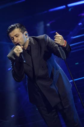 Live Music Show - 76Â° Festival di Sanremo 2026 - 3^ Serata EDDI BROKE on stage during the third night of the Festival Sanremo during 76Â° Festival di Sanremo 2026 - 3^ Serata , Live Music Show in Sanremo, Italy, February 27 2026 Sanremo Sanremo Italy Copyright: xRenataxRoattinox xLiveMediax LPM_2317850