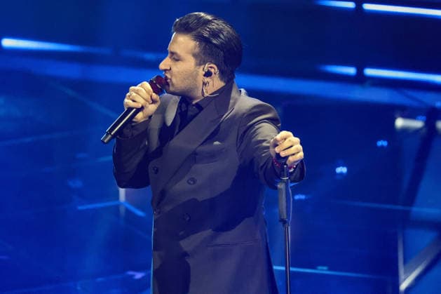 Live Music Show - 76Â° Festival di Sanremo 2026 - 3^ Serata EDDI BROKE on stage during the third night of the Festival Sanremo during 76Â° Festival di Sanremo 2026 - 3^ Serata , Live Music Show in Sanremo, Italy, February 27 2026 Sanremo Sanremo Italy Copyright: xRenataxRoattinox xLiveMediax LPM_2317853