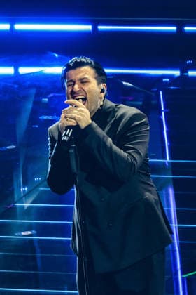 Live Music Show - 76Â° Festival di Sanremo 2026 - 3^ Serata EDDI BROKE on stage during the third night of the Festival Sanremo during 76Â° Festival di Sanremo 2026 - 3^ Serata , Live Music Show in Sanremo, Italy, February 27 2026 Sanremo Sanremo Italy Copyright: xRenataxRoattinox xLiveMediax LPM_2317854