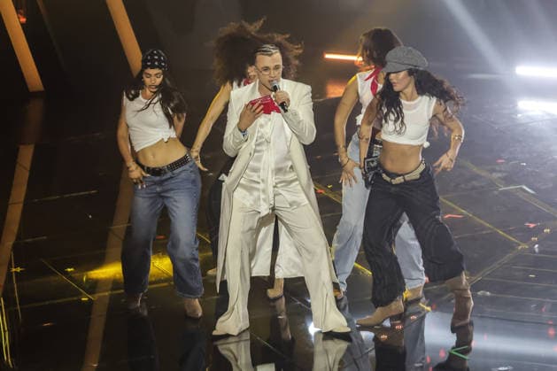 Live Music Show - 76Â° Festival di Sanremo 2026 - 3^ Serata samurai jay on stage during the third night of the Festival Sanremo during 76Â° Festival di Sanremo 2026 - 3^ Serata , Live Music Show in Sanremo, Italy, February 27 2026 Sanremo Sanremo Italy Copyright: xRenataxRoattinox xLiveMediax LPM_2317836