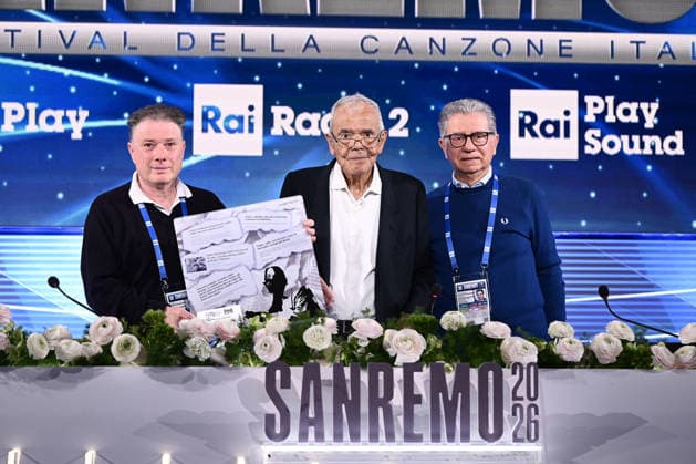 February 27, 2026, Sanremo, Rome, Italy: February 27, 2026, Sanremo. 76th Italian Song Festival. Press conference. Pictured: FIMI PMI Lifetime Achievement Award to Mario Luzzatto Fegiz. Sanremo Italy  - ZUMAa289 20260227_zia_a289_148 Copyright: xMariaxLauraxAntonellix