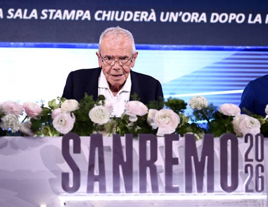 February 27, 2026, Sanremo, Rome, Italy: February 27, 2026, Sanremo. 76th Italian Song Festival. Press conference. Pictured: FIMI PMI Lifetime Achievement Award to Mario Luzzatto Fegiz. Sanremo Italy  - ZUMAa289 20260227_zia_a289_159 Copyright: xMariaxLauraxAntonellix