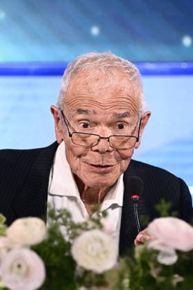 February 27, 2026, Sanremo, Rome, Italy: February 27, 2026, Sanremo. 76th Italian Song Festival. Press conference. Pictured: FIMI PMI Lifetime Achievement Award to Mario Luzzatto Fegiz. Sanremo Italy  - ZUMAa289 20260227_zia_a289_170 Copyright: xMariaxLauraxAntonellix