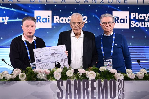 February 27, 2026, Sanremo, Rome, Italy: February 27, 2026, Sanremo. 76th Italian Song Festival. Press conference. Pictured: FIMI PMI Lifetime Achievement Award to Mario Luzzatto Fegiz. Sanremo Italy  - ZUMAa289 20260227_zia_a289_171 Copyright: xMariaxLauraxAntonellix