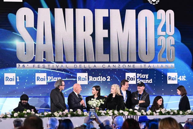 February 27, 2026, Sanremo, Rome, Italy: February 26, 2026, Sanremo. 76th Italian Song Festival. Pictured: Serena Brancale wins the Lunezia Prize for the Musical and Literary Value of Italian Song for her lyrics. Sanremo Italy  - ZUMAa289 20260227_zia_a289_162 Copyright: xMariaxLauraxAntonellix