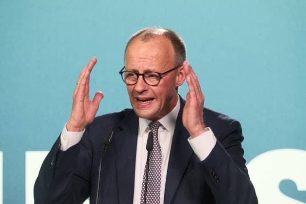 News Themen der Woche KW09 27.02.2026 xkhx Volkmarsen, Hessenhall Bundeskanzler Friedrich Merz in Volkmarsen Bild zeigt: Bundeskanzler Friedrich Merz bei seiner Rede in Volkmarsen *** 27 02 2026 xkhx Volkmarsen, Hessenhall Federal Chancellor Friedrich Merz in Volkmarsen Picture shows Federal Chancellor Friedrich Merz during his speech in Volkmarsen KH