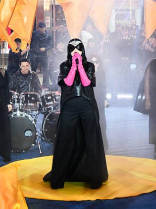 Sanremo, 76th Italian Song Festival. Fourth Night. Pictured: Laura Pausini performing outside the Ariston Theater.  Copyright: xManuelexMangiarottix xipa-agency.netx xPoolxSanremox02x IPA_Agency_IPA72118295