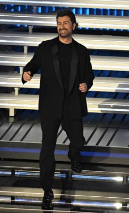 February 27, 2026, Sanremo, ITALY: Italian actor Alessandro Siani on stage at the Ariston theatre during the 76th edition of the Sanremo Italian Song Festival, in Sanremo, Italy, 27 February 2026. The music festival will run from 24 to 28 February 2026. ANSA RICCARDO ANTIMIANI Sanremo ITALY  - ZUMAa110 20260227_zaf_a110_122 Copyright: xRiccardoxAntimianix