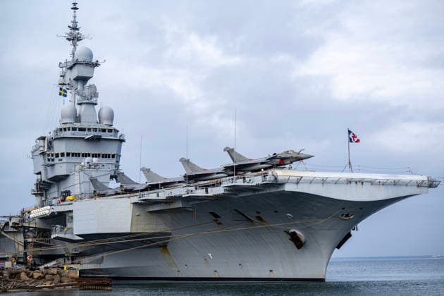 MALMÖ, SWEDEN 20260227 Parked Rafale M fighter jets on the flight deck of the French aircraft carrier Charles De Gaulle (R91) which is docked at the North Port in Malmö on Friday. MALMÖ SWEDEN x50090x *** MALMÖ, SWEDEN 20260227 Parked Rafale M fighter jets on the flight deck of the French aircraft carrier Charles De Gaulle R91 which is docked at the North Port in Malmö on Friday MALMÖ SWEDEN x50090x  Copyright: xJohanxNilssonx xTTx FRENCH HANGAR SHIP CDG IN MALMÖ xmBtNw9e2PA