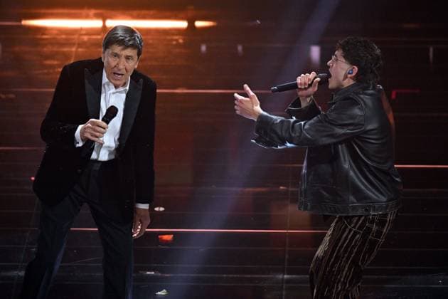 Foto IPP Felice De Martino Sanremo 26 02 2026 76° Festival della canzone italiana - quarta serata serata cover Nella foto Tredici Pietro con gianni morandi Italy Photo Press World Copyright