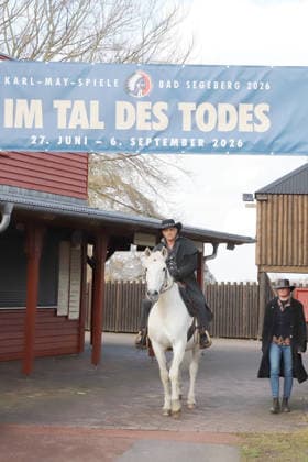 Präsentation des neuen Karl May Casts - Das Tal des Todes Florian Fitz, Präsentation des neuen Karl May Casts Das Tal des Todes, Bad Segeberg, 27.02.2026 Copyright: xEventpressxBecherx
