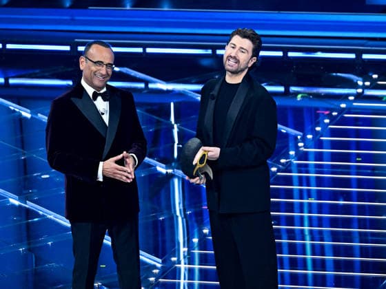 Sanremo, 76th Italian Song Festival. Fourth Evening. Pictured: Carlo Conti, Alessandro Siani  Copyright: xMaurizioxD Avanzox xipa-agency.netx xPoolxSanremox02x IPA_Agency_IPA72125369