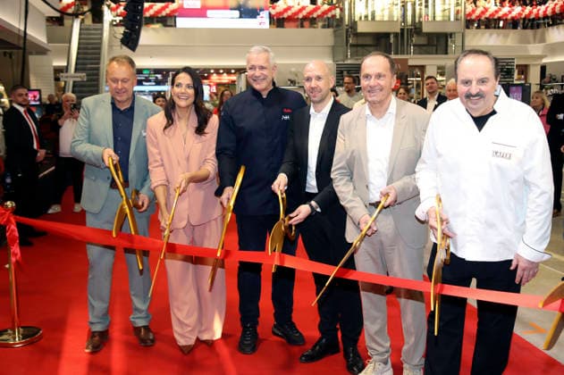 Matthias Sturm, Bettina Zimmermann, Alexander Herrmann, Sascha Weil, Alois Kobler und Johann Lafer beim Pre-Shopping Event im neuen XXXLutz Möbelhaus Rangsdorf. Rangsdorf, 27.02.2026