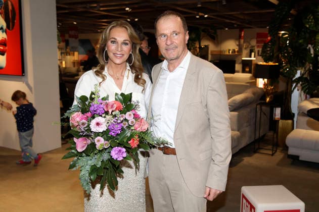Caroline Beil und Alois Kobler beim Pre-Shopping Event im neuen XXXLutz Möbelhaus Rangsdorf. Rangsdorf, 27.02.2026