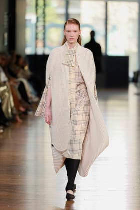 SA SU PHI - runway - Milan Fashion Week - Womenswear Fall Winter 2026 2027 MILAN, ITALY - FEBRUARY 27: a model walks the runway of Sa Su Phi fashion show during the Milan Fashion Week - Womenswear Fall Winter 2026 2027 on February 27, 2026 in Milan, Italy. Photo by Marco Piovanotto Abacapress.com  Copyright: xPiovanottoxMarco ABACAx