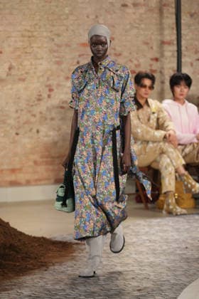 Milano Fashion Week - Women F W 26-27 Moschino fashion show Catwalk Milan, Italy Milano Fashion Week - Women F W 26-27 Moschino fashion show Catwalk Milan, Italy 27th February 2026 SGPItalia id 134549_002 * Not Exclusive  Copyright: xMarcoxErbax