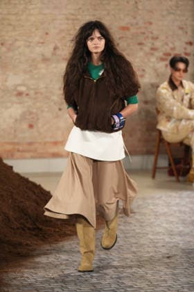 Milano Fashion Week - Women F W 26-27 Moschino fashion show Catwalk Milan, Italy Milano Fashion Week - Women F W 26-27 Moschino fashion show Catwalk Milan, Italy 27th February 2026 SGPItalia id 134549_002 * Not Exclusive  Copyright: xMarcoxErbax