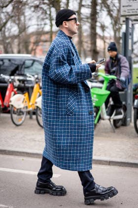 Street Style: Ferragamo fashion show during the Milan Fashion Week - Womenswear Fall Winter 2026 2027 in Milan, Italy, on 28 February 2026. Street Style: A guest is seen outside of the Ferragamo fashion show during the Milan Fashion Week - Womenswear Fall Winter 2026 2027 in Milan, Italy, on 28 February 2026., Credit:Stefano Costantino TTL Avalon Italy, Milan  Copyright: xStefanoxCostantinoxTTLx xAvalonx 1078972171