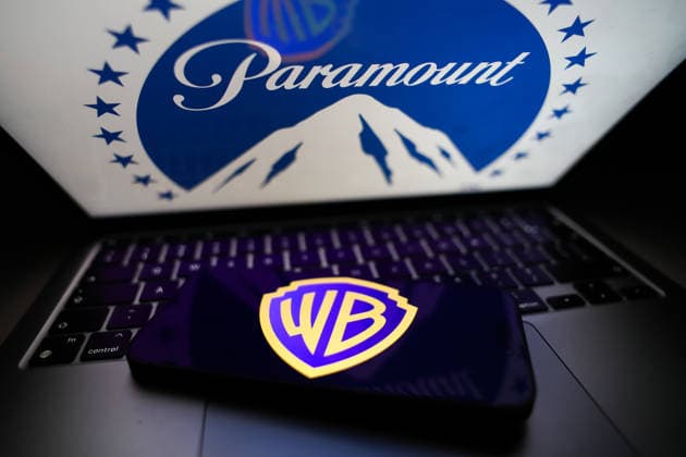 Paramount And Warner Bros Photo Illustrations Paramount logo displayed on a laptop screen and Warner Bros logo displayed on a phone screen are seen in this illustration photo taken in Krakow, Poland on February 28, 2026. Krakow Poland  Copyright: xJakubxPorzyckix originalFilename: porzycki-paramoun260228_npaYt.jpg