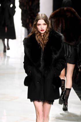 Milan, Milan Women s Fashion Week Fall Winter 2026 2027 - Dolce & Gabbana Fashion Show - Catwalk - Pictured: models on the catwalk  Copyright: xMaurizioxMaulex xipa-agency.netx xMaurizioxMaulex IPA_Agency_IPA72154900