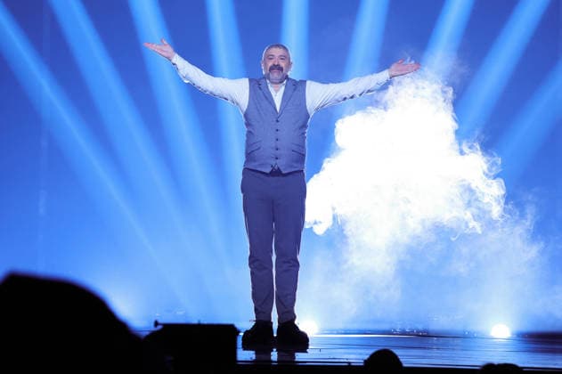 SUNDSVALL, SWEDEN 20260228 Cypruss voice distributor Klitos Klitou is in the middle act when host Gina Dirawi sings about him during round 5 of Melodifestivalen 2026 in Gärdehov Arena in Sundsvall SUNDSVALL SWEDEN x11900x  Copyright: xPärxBäckström TTx MELODIFESTIVALEN 2026 SUNDSVALL RTa6MwtvRPI