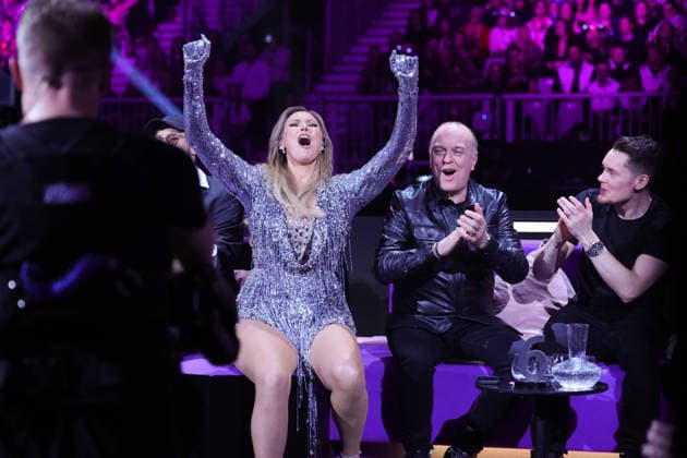 SUNDSVALL, SWEDEN 20260228 Sanna Nielsen with the entry Waste your love and music producers Thomas G son and Jimmy Jansson take the second final place during round 5 of Melodifestivalen 2026 in Gärdehov Arena in Sundsvall SUNDSVALL SWEDEN x11900x  Copyright: xPärxBäckström TTx MELODIFESTIVALEN 2026 SUNDSVALL m0LG6MxQ3rs