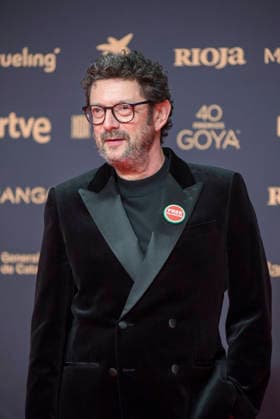 Red carpet of the Goya Awards 2026 Actor Manolo Solo poses on the red carpet of the 40th edition of the Goya Awards, at the Auditori del Centre de Convencions Internacionals, on February 28, 2026, in Barcelona, Cataluna Spain The awards are given annually by the Academy of Motion Picture Arts and Sciences of Spain AACCE with the aim of rewarding the best professionals in each of the various technical and creative specialties of Spanish cinema 28 FEBRUARY 2026 RED CARPET BARCELONA GOYA AWARDS CINEMA AWARDS Barcelona Catalunya Barcelona Catalunya Catalunya Spain  Copyright: xAlbertoxParedesx 7328306
