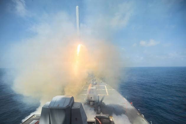 News Themen der Woche KW09 February 28, 2026, Uss Spruance, United States: The U.S Navy Arleigh Burke-class guided-missile destroyer USS Spruance launches a Tomahawk Land Attack Missile in support of Operation Epic Fury, February 28, 2026 from an undisclosed location. Operation Epic Fury is the name for the U.S. - Israeli joint attack on Iran. Uss Spruance United States - ZUMAp138 20260228_zaa_p138_001 Copyright: xU.SxNavy U.S.xNavyx