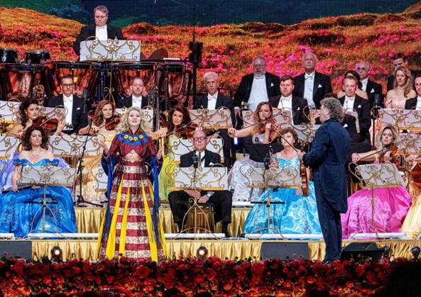 28.02.2026, xlakx, Entertainment, Andre Rieu - Tour 2026 v.l. Andre Rieu auf seiner Tour der Uber Arena Berlin. Berlin
