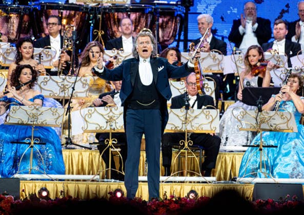 28.02.2026, xlakx, Entertainment, Andre Rieu - Tour 2026 v.l. Andre Rieu auf seiner Tour der Uber Arena Berlin. Berlin