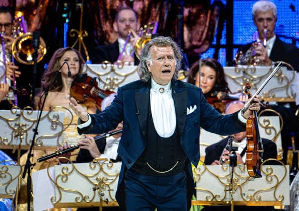 28.02.2026, xlakx, Entertainment, Andre Rieu - Tour 2026 v.l. Andre Rieu auf seiner Tour der Uber Arena Berlin. Berlin