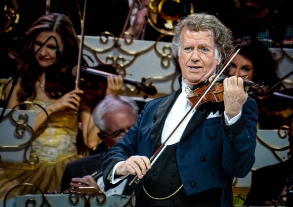 28.02.2026, xlakx, Entertainment, Andre Rieu - Tour 2026 v.l. Andre Rieu auf seiner Tour der Uber Arena Berlin. Berlin