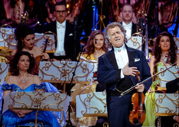 28.02.2026, xlakx, Entertainment, Andre Rieu - Tour 2026 v.l. Andre Rieu auf seiner Tour der Uber Arena Berlin. Berlin