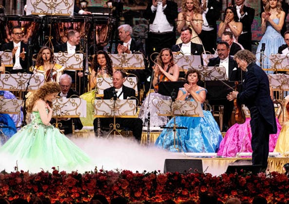 28.02.2026, xlakx, Entertainment, Andre Rieu - Tour 2026 v.l. Andre Rieu auf seiner Tour der Uber Arena Berlin. Berlin