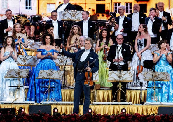 28.02.2026, xlakx, Entertainment, Andre Rieu - Tour 2026 v.l. Andre Rieu auf seiner Tour der Uber Arena Berlin. Berlin