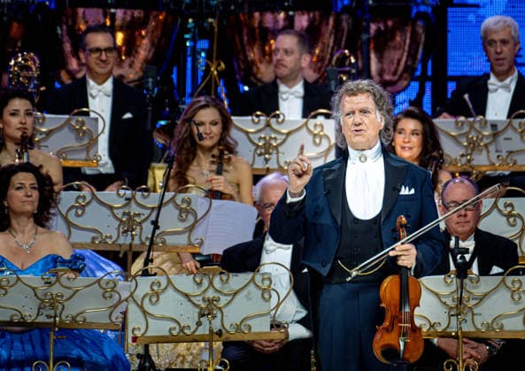 28.02.2026, xlakx, Entertainment, Andre Rieu - Tour 2026 v.l. Andre Rieu auf seiner Tour der Uber Arena Berlin. Berlin
