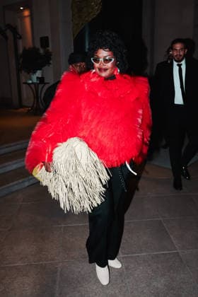 Milan, Celebrity sightings during Milan Fashion Week Womenswear Fall Winter 2026 2027 - Women s Fashion, Fall Winter 2026 2027. Pictured: Lauryn Hill (American singer, actress, and rapper) exits the Palazzo Parigi hotel on her way to the Bottega Veneta fashion show.  Copyright: xAlessandroxBremecx xipa-agency.netx xx IPA_Agency_IPA72190147