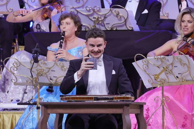 28.02.2026, AndrŽ Rieu, Geiger, im Konzert mit Orchester live in der Uber Arena, Berlin, Walzer, Berlin