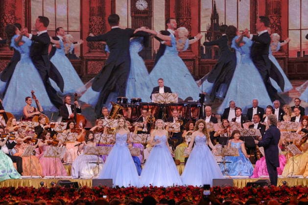 28.02.2026, AndrŽ Rieu, Geiger, im Konzert mit Orchester live in der Uber Arena, Berlin, Walzer, Berlin