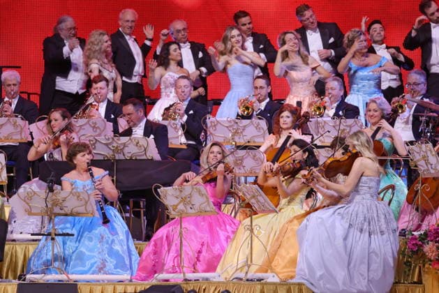 28.02.2026, AndrŽ Rieu, Geiger, im Konzert mit Orchester live in der Uber Arena, Berlin, Walzer, Berlin