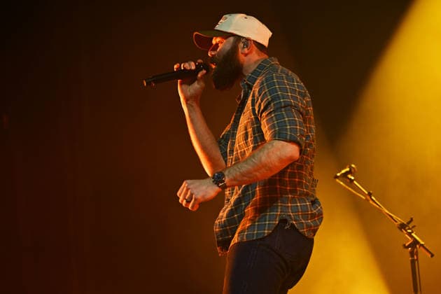 Jordan Davis performing at OVO Arena, in London LONDON, ENGLAND - FEBRUARY 28: Jordan Davis performing at OVO Arena, Wembley on February 28, 2026 in London, England. CAP MAR MAR Great Britain Copyright: xMartinxHarris CapitalxPicturesx