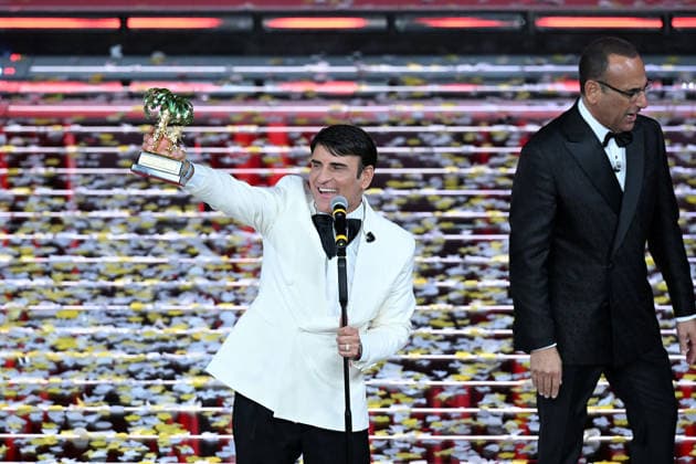 March 1, 2026, Sanremo, Rome, Italy: 76th Italian Song Festival. Pictured: Sal da Vinci, Carlo Conti . Sanremo, Italy 28 Feb 2026 Sanremo Italy  - ZUMAa289 20260301_zia_a289_063 Copyright: xMariaxLauraxAntonellix