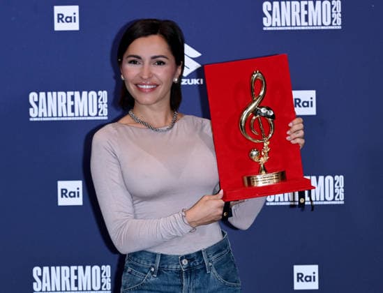Sanremo, 76th Italian Song Festival - Photocall Winners of the 26th Festival - in the photo: Ditonellapiaga awards Sergio Bardotti from the Radio press room  Copyright: xTerenghi PoolxSanremo02x xipa-agency.netx xPoolxSanremox02x IPA_Agency_IPA72212637