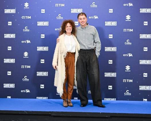 Sanremo, 76th Italian Song Festival - 2026 winners photocall. Pictured: Sayf with her mother.  Copyright: xManuelexMangiarottix xipa-agency.netx xManuelexMangiarottix IPA_Agency_IPA72211421