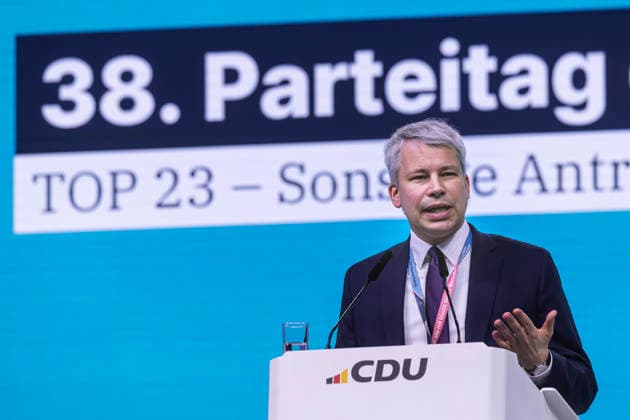 38. Bundesparteitag der CDU Deutschlands in Stuttgart. Steffen Bilger, Erster Parlamentarischer Geschäftsführer der CDU CSU-Bundestagsfraktion. 21.02.2026: Stuttgart, Baden-Württemberg, Deutschland