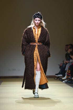 Milan, Milan Women s Fashion Week Fall Winter 2026 27 - Women s Fashion, Fall Winter 2026 27 - HUI fashion show - catwalk in the photo: model  Copyright: xSimonaxChiocciax xipa-agency.netx xFotosickix IPA_Agency_IPA72215817