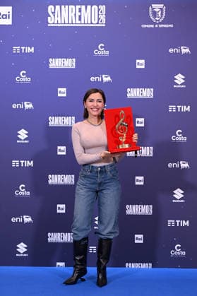March 1, 2026, Sanremo, Rome, Italia: Serena Brancale poses with the Sala Stampa Lucio Dalla award during a photocall at the 76th Sanremo Italian Song Festival, Sanremo, Italy, 01 March 2026. The 76th Sanremo Italian Song Festival started on 24 February and concluded on the evening of 28 February 2026.....1 Mar 2026 Sanremo Italia  - ZUMAa289 20260301_zia_a289_307 Copyright: xMariaxLauraxAntonellix