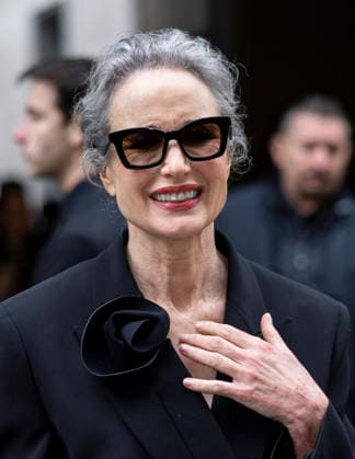 ARMANI - Guest arrivals - Milan Fashion Week - Womenswear Fall Winter 2026 2027 MILAN, ITALY - FEBRUARY 28: Andie MacDowell arrives to Armani fashion show during the Milan Womenswear Fall Winter 2026 2027 Fashion Week on March1st, 2026 in Milan, Italy. Photo by Marco Piovanotto Abacapress.com  Copyright: xPiovanottoxMarco ABACAx